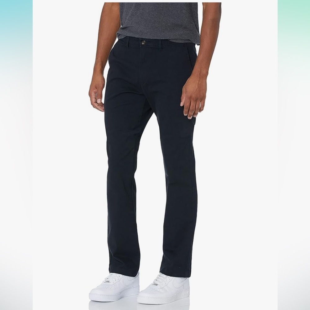 Amazon Essentials Men's Athletic Black Chino Pants 30Wx30L NWT